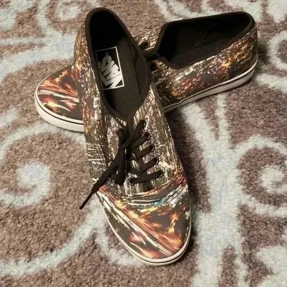 LIKE NEW VANS CITY LIGHTS - Picture 4 of 4